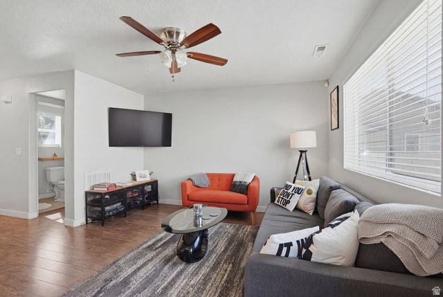 1049 W STONEHAVEN DR, North Salt Lake, UT 84054