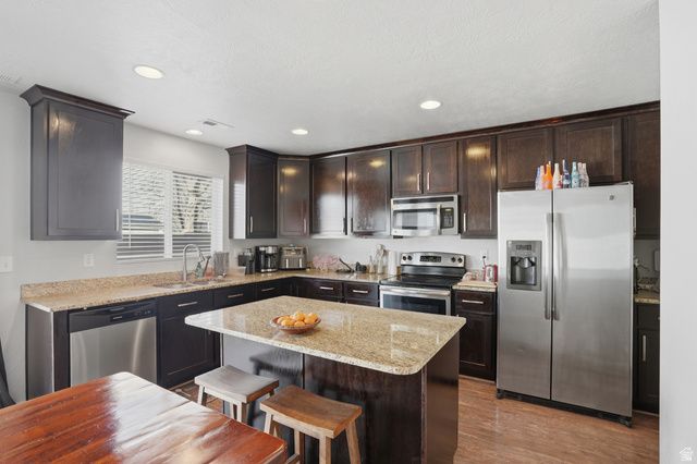 1049 W STONEHAVEN DR, North Salt Lake, UT 84054