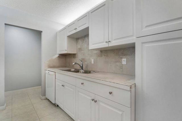 150 PINEVIEW Road C4, Jupiter, FL 33469