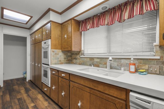 820 Middle Street, Redding, CA 96003