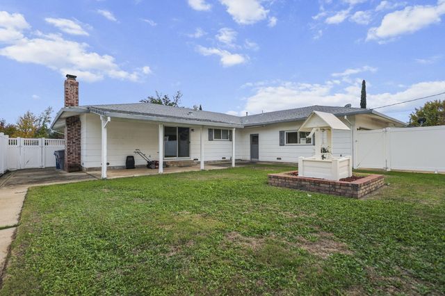 820 Middle Street, Redding, CA 96003