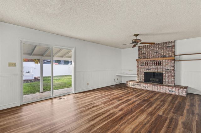 820 Middle Street, Redding, CA 96003