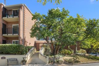 815 Leicester Road 219, Elk Grove Village, IL 60007