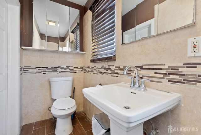 311 Gifford Street, Perth Amboy, NJ 08861