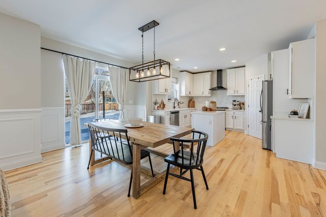 408 Fountain Avenue, Elgin, IL 60124