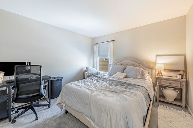 408 Fountain Avenue, Elgin, IL 60124