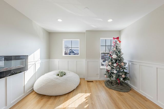 408 Fountain Avenue, Elgin, IL 60124