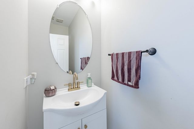 408 Fountain Avenue, Elgin, IL 60124