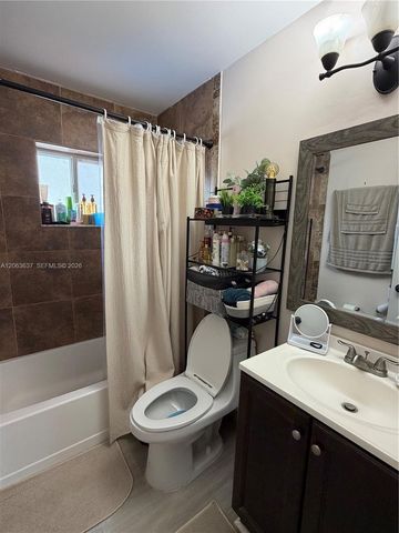 7878 W 29th Lane 202-20, Hialeah, FL 33018