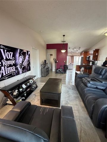 7878 W 29th Lane 202-20, Hialeah, FL 33018