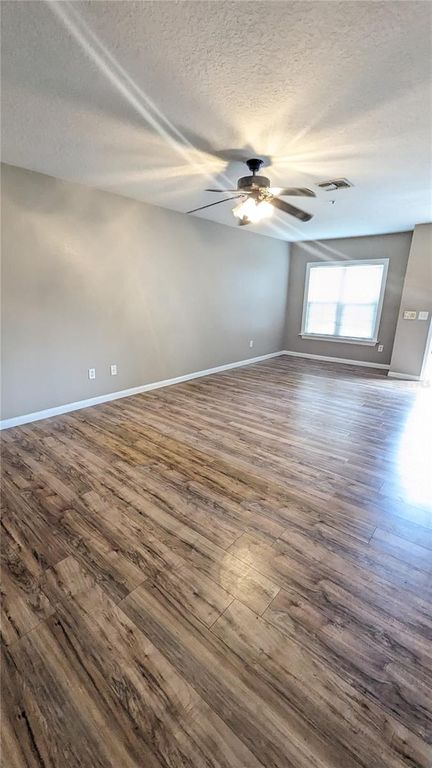 Image 5 of property listing at 6512 SWISSCO DRIVE 1417, Orlando, FL 32822