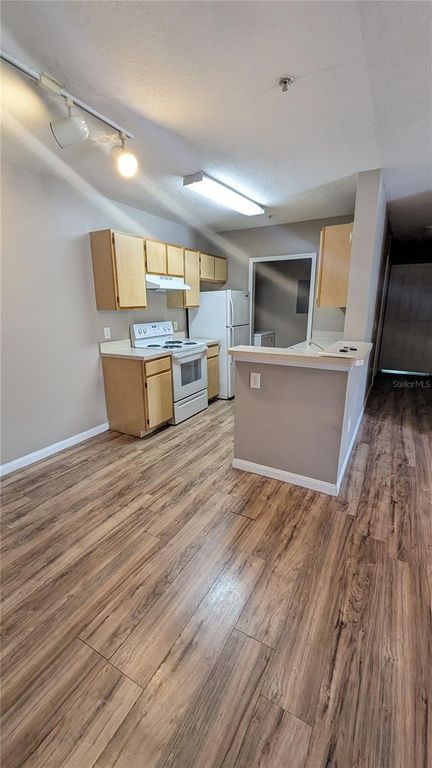 Image 6 of property listing at 6512 SWISSCO DRIVE 1417, Orlando, FL 32822