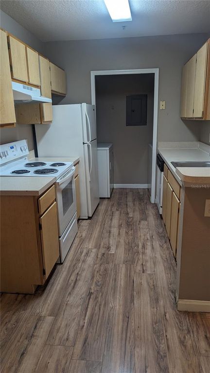 Image 7 of property listing at 6512 SWISSCO DRIVE 1417, Orlando, FL 32822