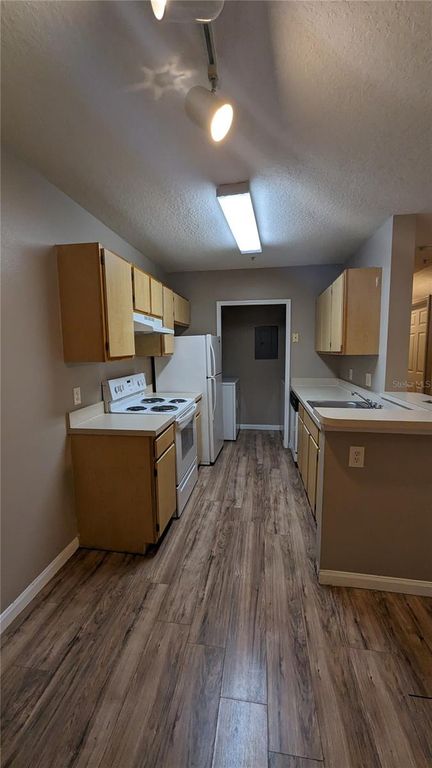 Image 8 of property listing at 6512 SWISSCO DRIVE 1417, Orlando, FL 32822