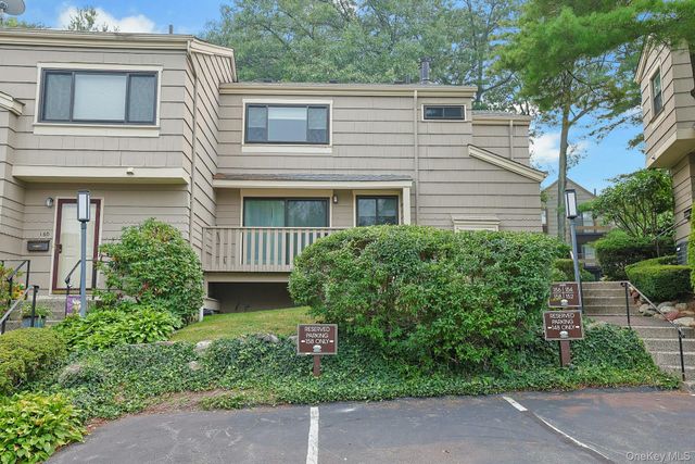 158 Branchwood Lane, Nanuet, NY 10954