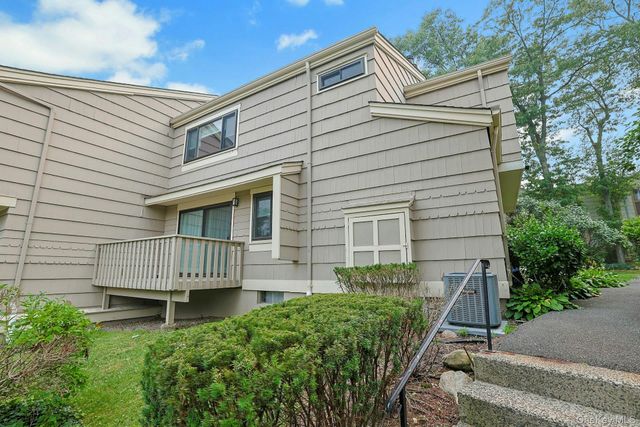 158 Branchwood Lane, Nanuet, NY 10954