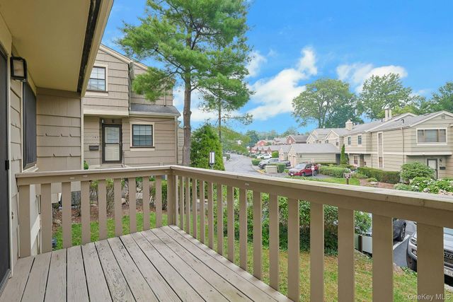 158 Branchwood Lane, Nanuet, NY 10954
