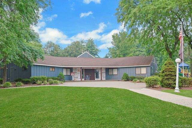 158 Branchwood Lane, Nanuet, NY 10954