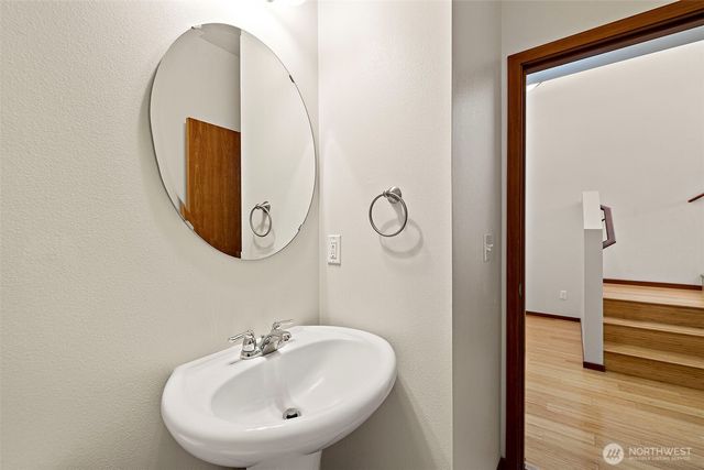 1317 52nd Street NE, Auburn, WA 98002