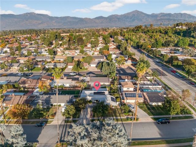 1055 Roosevelt Road, Redlands, CA 92374