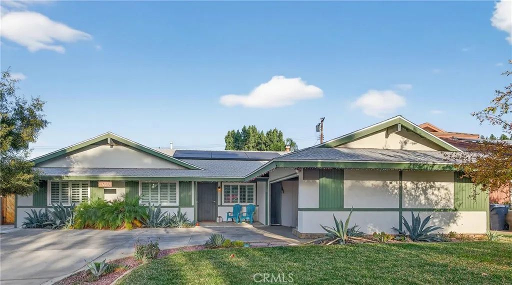 1055 Roosevelt Road, Redlands, CA 92374