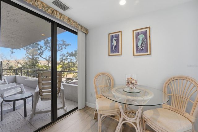 6415 MIDNIGHT PASS ROAD 310, Sarasota, FL 34242