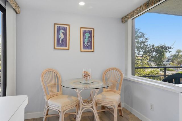 6415 MIDNIGHT PASS ROAD 310, Sarasota, FL 34242