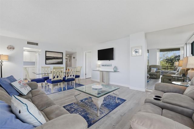 6415 MIDNIGHT PASS ROAD 310, Sarasota, FL 34242