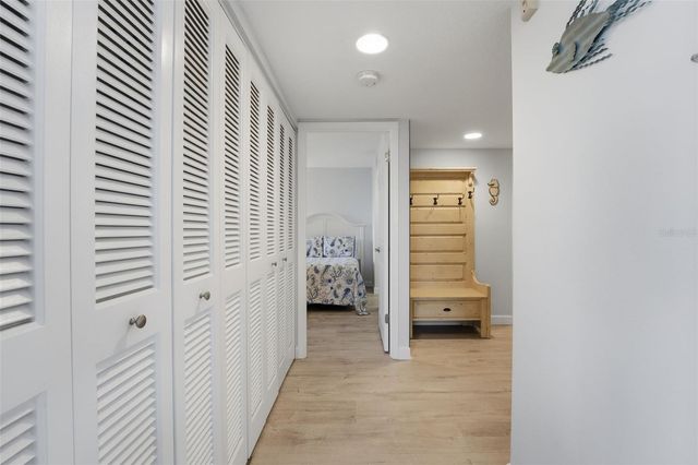 6415 MIDNIGHT PASS ROAD 310, Sarasota, FL 34242