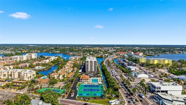 6415 MIDNIGHT PASS ROAD 310, Sarasota, FL 34242