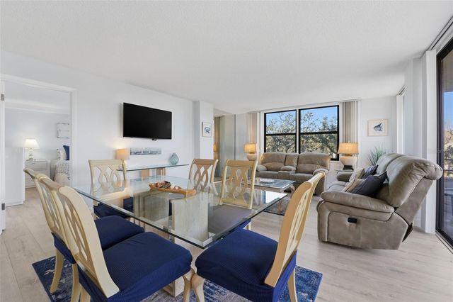 6415 MIDNIGHT PASS ROAD 310, Sarasota, FL 34242