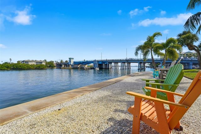 6415 MIDNIGHT PASS ROAD 310, Sarasota, FL 34242