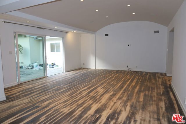 1617 Roscomare Road, Los Angeles, CA 90077