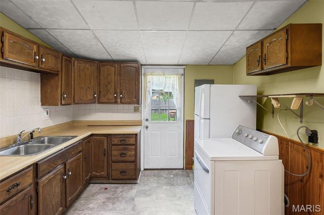 221 Saint John Drive, Cahokia, IL 62206