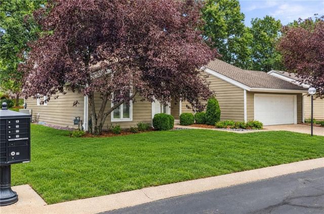 2012 W 123rd Terrace, Leawood, KS 66209