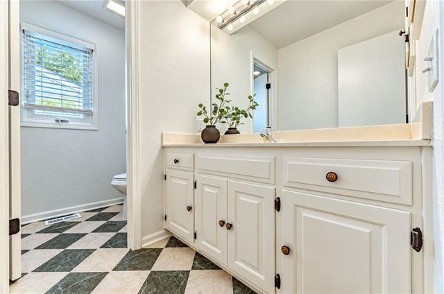 2012 W 123rd Terrace, Leawood, KS 66209