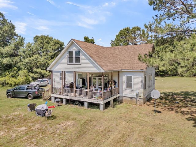 2271 Leadenwah Drive, Wadmalaw Island, SC 29487