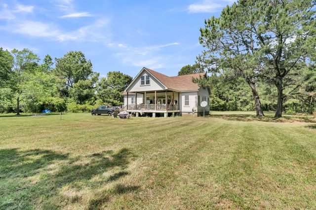 2271 Leadenwah Drive, Wadmalaw Island, SC 29487