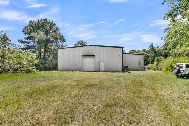 2271 Leadenwah Drive, Wadmalaw Island, SC 29487