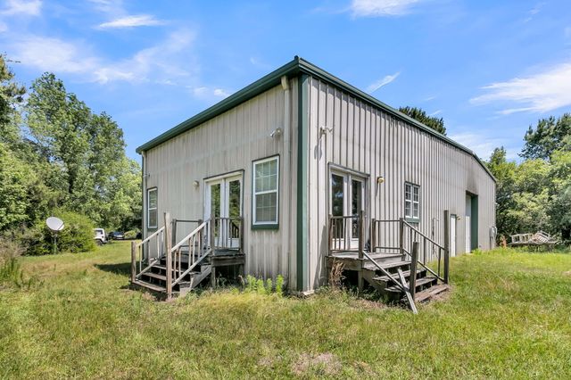 2271 Leadenwah Drive, Wadmalaw Island, SC 29487