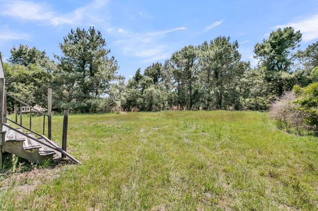 2271 Leadenwah Drive, Wadmalaw Island, SC 29487