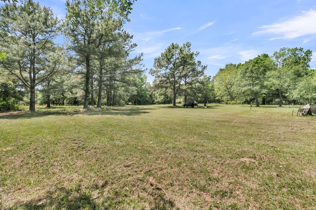 2271 Leadenwah Drive, Wadmalaw Island, SC 29487