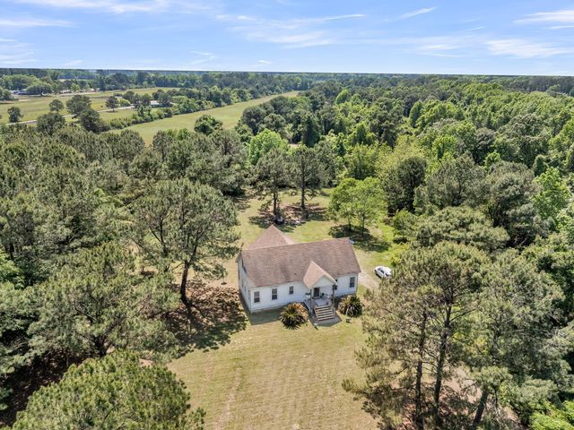2271 Leadenwah Drive, Wadmalaw Island, SC 29487