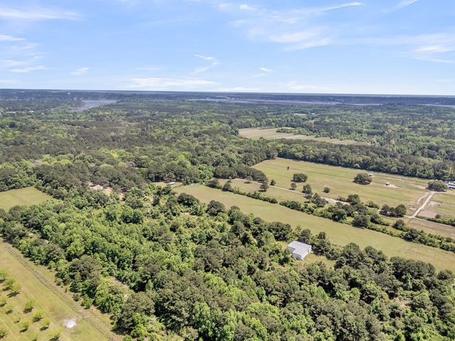 2271 Leadenwah Drive, Wadmalaw Island, SC 29487