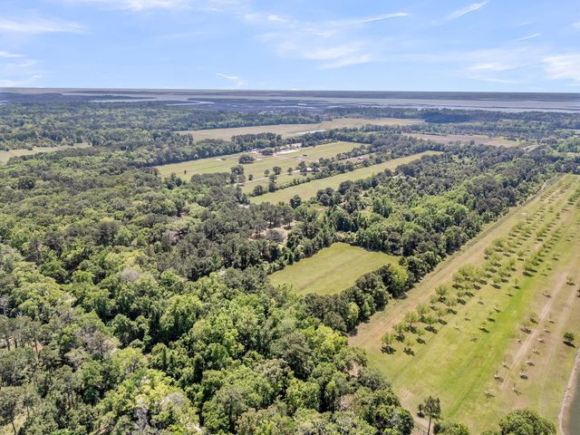 2271 Leadenwah Drive, Wadmalaw Island, SC 29487