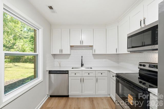 9828 Starwood Drive, Charlotte, NC 28215