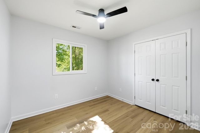 9828 Starwood Drive, Charlotte, NC 28215