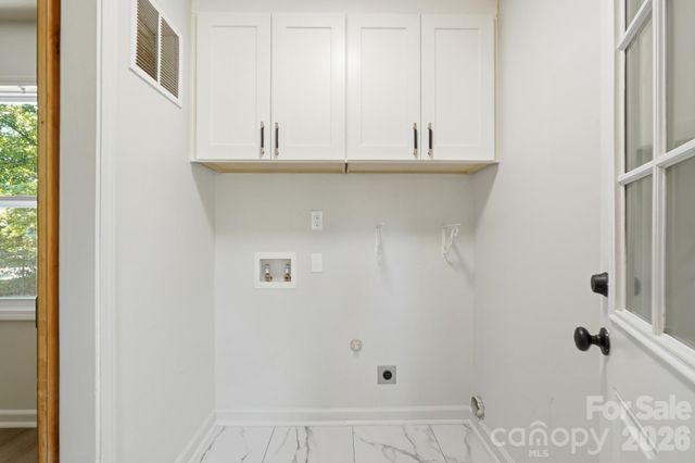 9828 Starwood Drive, Charlotte, NC 28215