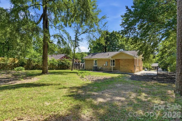 9828 Starwood Drive, Charlotte, NC 28215