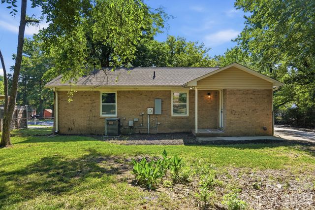 9828 Starwood Drive, Charlotte, NC 28215